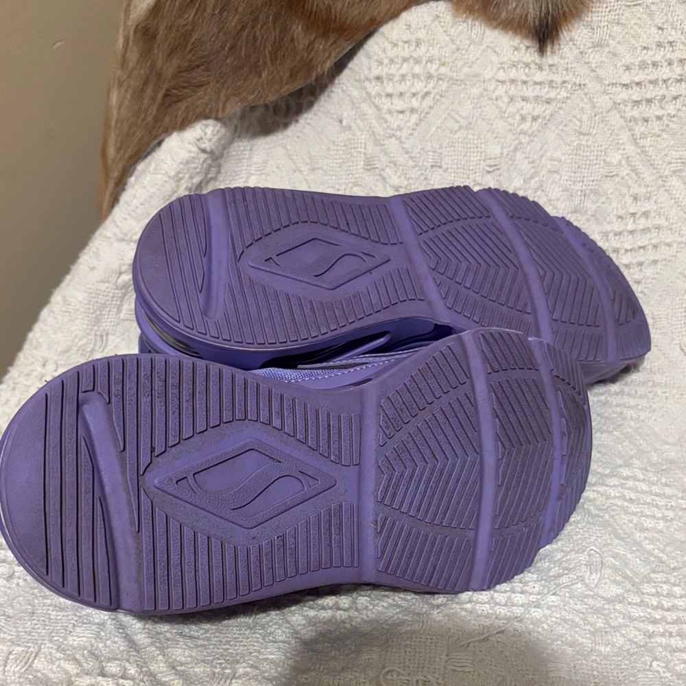 Skechers Purple Athletic Shoes - Picture 6 of 7
